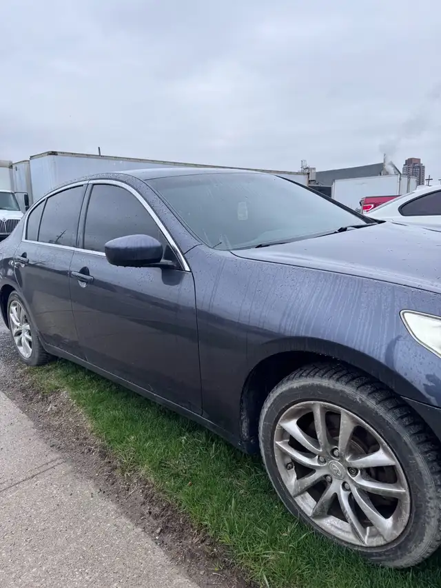 Infinity G37X 2009  LOW MILEAGE - Photo 3