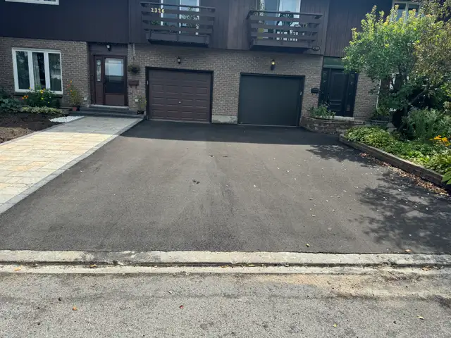 interlock landscape - Photo 2