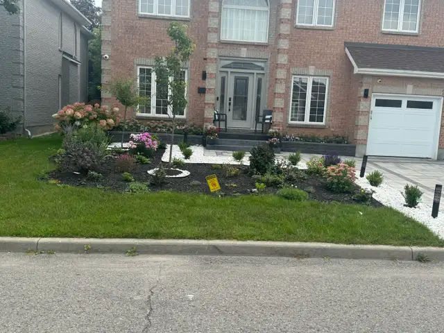 interlock landscape - Photo 4