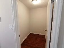 SPACIOUS – RENOVATED – PET FRIENDLY - Photo 5