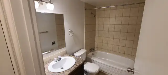 SPACIOUS – RENOVATED – PET FRIENDLY - Photo 6