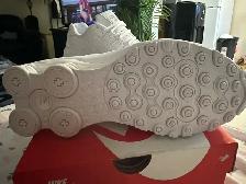 woman’s Nike - Photo 2