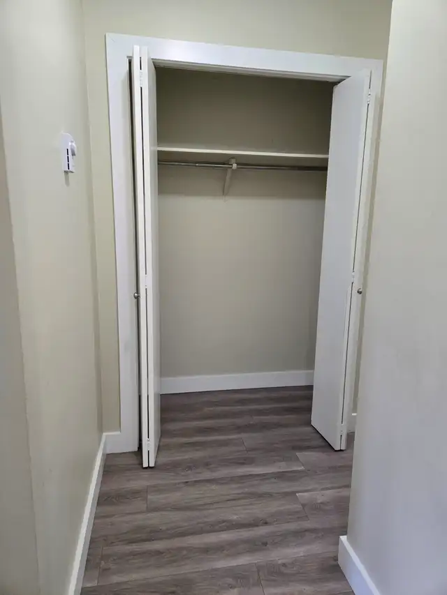 2-BEDROOM COZY • QUIET • PET-FRIENDLY - Photo 7