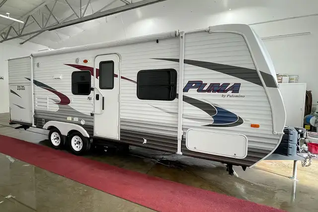 2012 Palomino Puma 22KRB – Pre-Owned Light Weight Travel Trailer - Photo 4