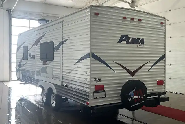 2012 Palomino Puma 22KRB – Pre-Owned Light Weight Travel Trailer - Photo 7
