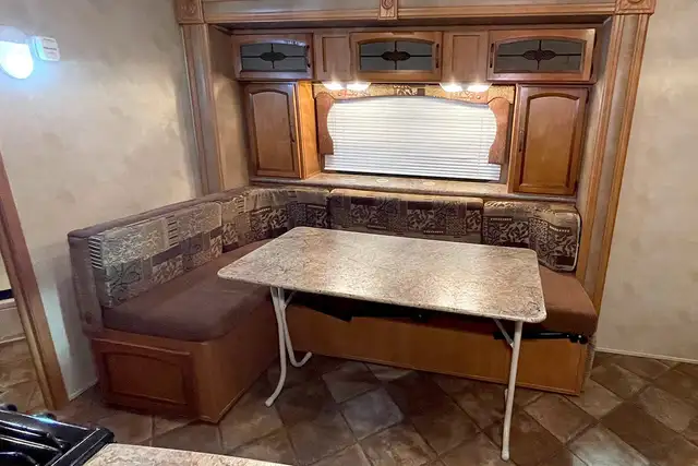 2012 Palomino Puma 22KRB – Pre-Owned Light Weight Travel Trailer - Photo 17