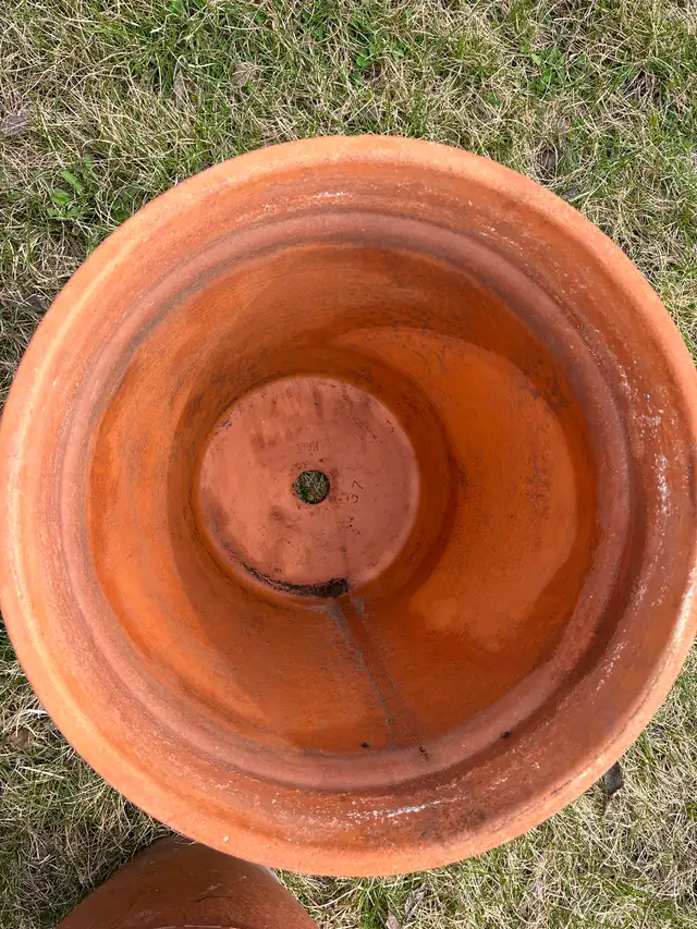 Large clay pots made in Italy - Photo 2