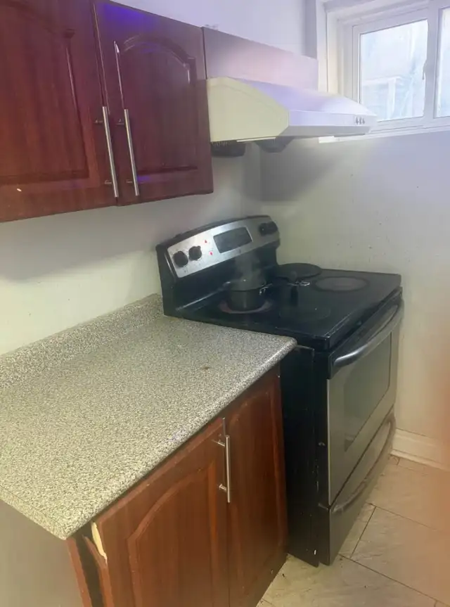 Large Basement Room for Rent in Scarborough - Photo 2