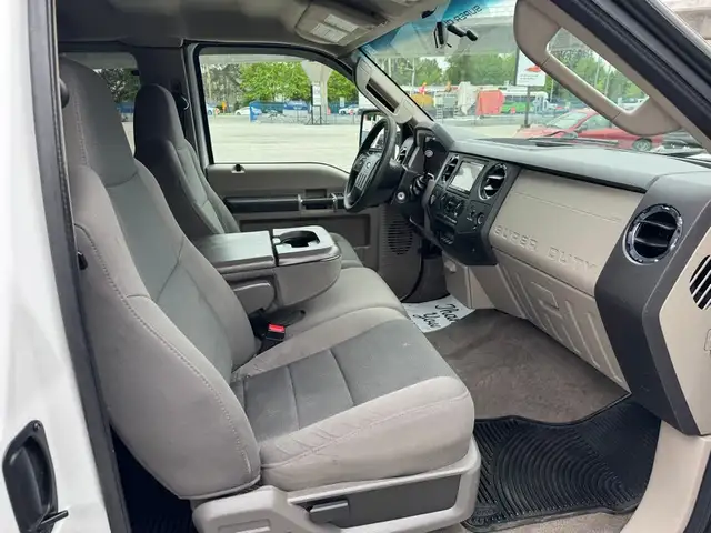 2010 Ford F-250 XLT / Ext Cab / 8 Ft Long Box / 4x4 / Canopy - Photo 14