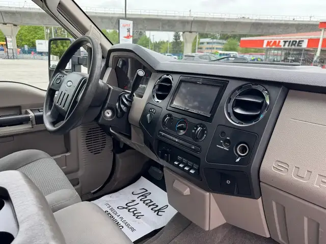 2010 Ford F-250 XLT / Ext Cab / 8 Ft Long Box / 4x4 / Canopy - Photo 15