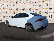 2017 Lexus IS 300 - Photo 5
