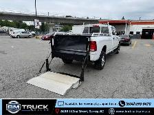 2018 Ram 3500 SXT Crew Cab / 8 Ft Long Box / Power Lift Gate - Photo 12
