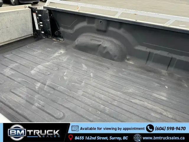 2018 Ram 3500 SXT Crew Cab / 8 Ft Long Box / Power Lift Gate - Photo 14