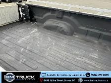 2018 Ram 3500 SXT Crew Cab / 8 Ft Long Box / Power Lift Gate - Photo 14