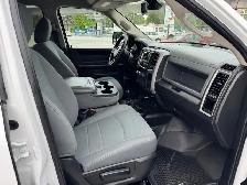 2018 Ram 3500 SXT Crew Cab / 8 Ft Long Box / Power Lift Gate - Photo 15