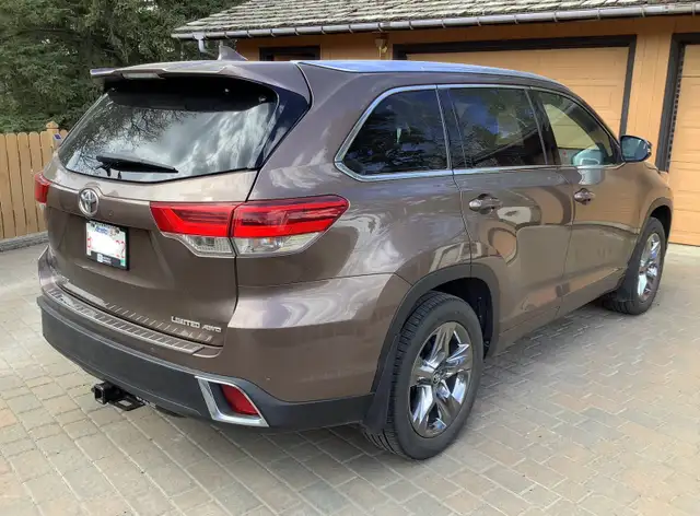2019 Toyota Highlander Limited AWD - Photo 2