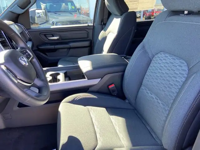 2026 Ram 1500 Express - Photo 12