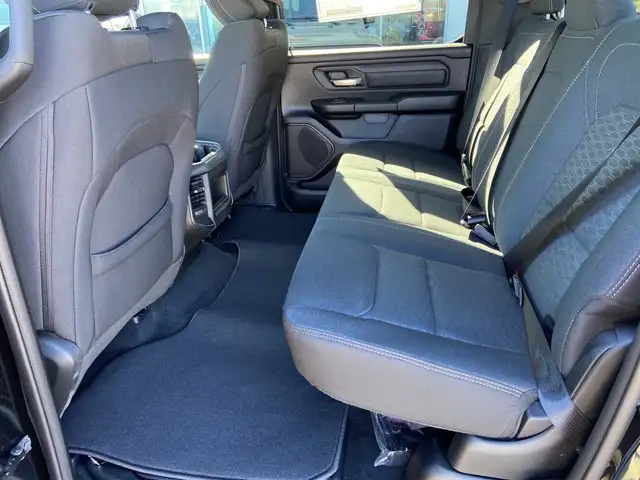 2026 Ram 1500 Express - Photo 14