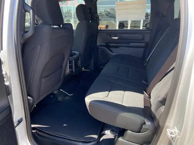2026 Ram 1500 Express - Photo 14