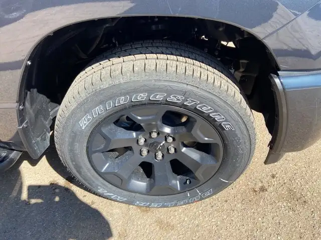 2026 Ram 1500 Express - Photo 4