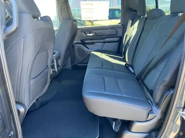 2026 Ram 1500 Express - Photo 14