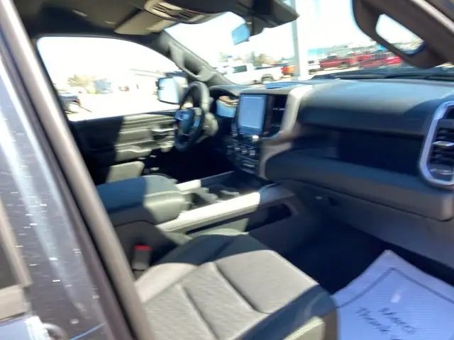 2026 Ram 1500 Express - Photo 16