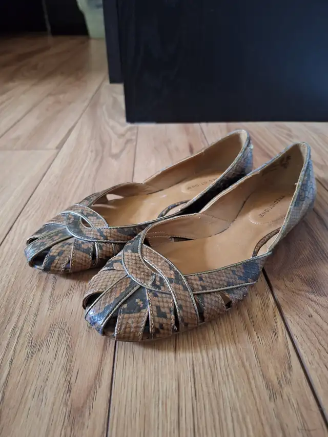 Women’s Predictions Snakeskin Flat Shoes - New - Photo 2