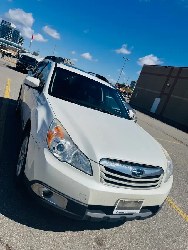 2012 Subaru Outback AWD 3.6R ( LOW KM )