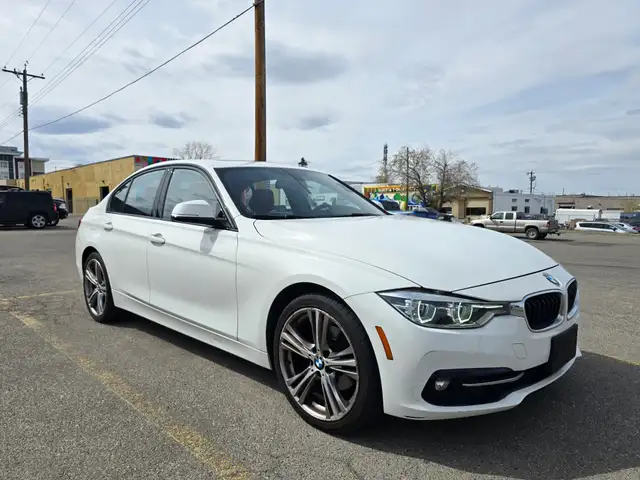 2017 BMW 3 Series xDrive Low KMs  1 Claim less than 3k - Photo 3