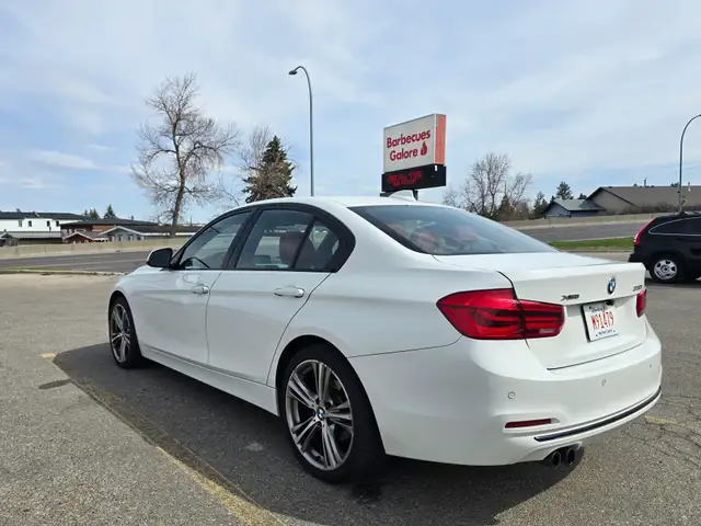 2017 BMW 3 Series xDrive Low KMs  1 Claim less than 3k - Photo 7