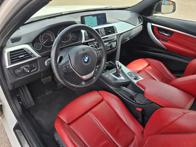 2017 BMW 3 Series xDrive Low KMs  1 Claim less than 3k - Photo 9