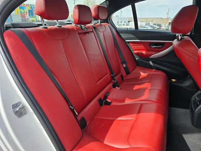 2017 BMW 3 Series xDrive Low KMs  1 Claim less than 3k - Photo 12