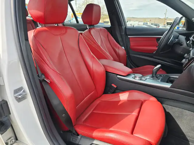 2017 BMW 3 Series xDrive Low KMs  1 Claim less than 3k - Photo 13