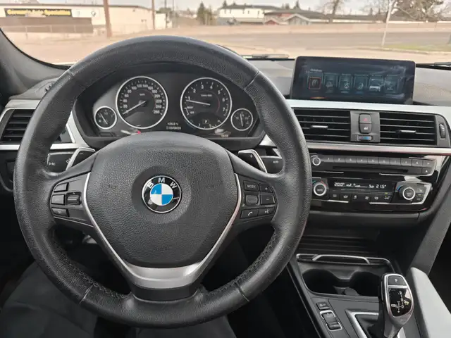2017 BMW 3 Series xDrive Low KMs  1 Claim less than 3k - Photo 16