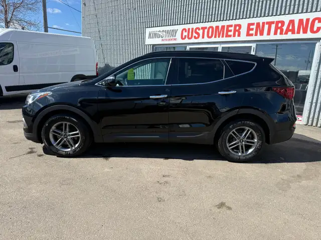 2017 Hyundai Santa Fe Sport AWD / 2.4L - Photo 2