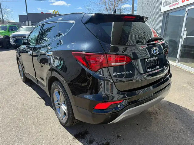 2017 Hyundai Santa Fe Sport AWD / 2.4L - Photo 5