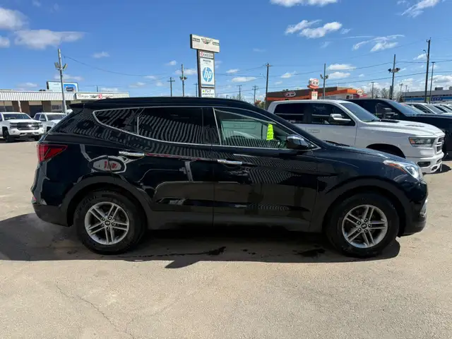 2017 Hyundai Santa Fe Sport AWD / 2.4L - Photo 8