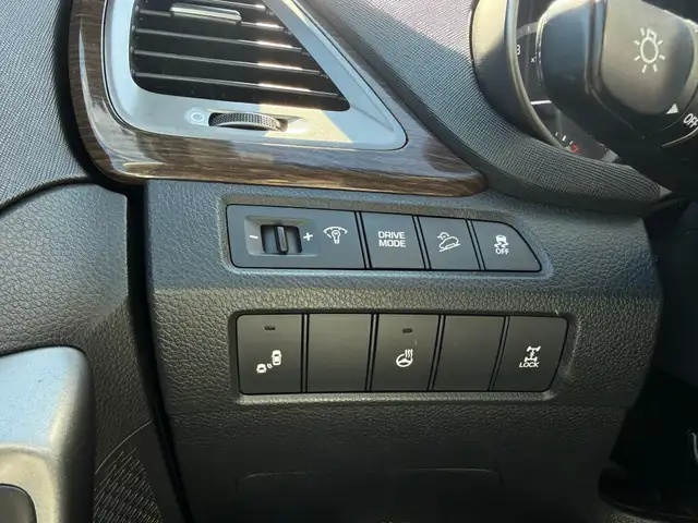 2017 Hyundai Santa Fe Sport AWD / 2.4L - Photo 17