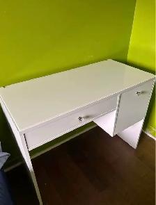 IKEA Vanity White Makeup Dresser - Photo 3