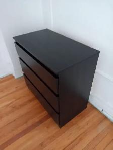 50$ - Commode IKEA (Kullen) à 3 tiroirs en bon état