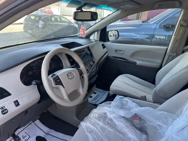 2011 Toyota Sienna LE NEW SAFETY CLEAN TITLE 8 PASSENGER - Photo 10