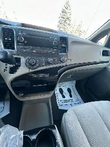 2011 Toyota Sienna LE NEW SAFETY CLEAN TITLE 8 PASSENGER - Photo 15