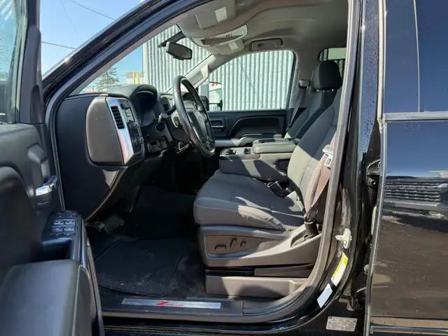 2016 Chevrolet Silverado 1500 LT / 5.3L V8 - Photo 9
