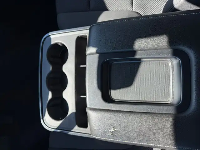2016 Chevrolet Silverado 1500 LT / 5.3L V8 - Photo 12