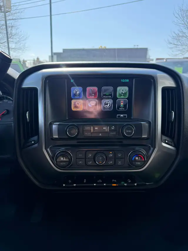 2016 Chevrolet Silverado 1500 LT / 5.3L V8 - Photo 13
