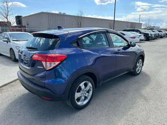 2016 Honda HR-V LX AWD | Backup Camera, Bluetooth - Photo 4