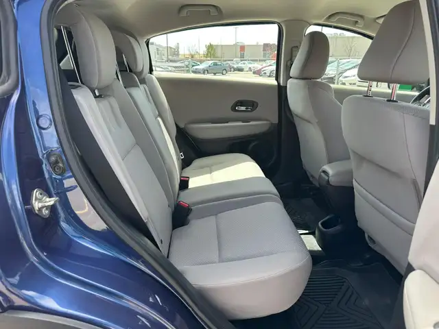 2016 Honda HR-V LX AWD | Backup Camera, Bluetooth - Photo 9