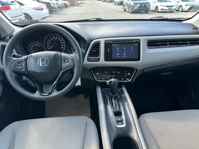 2016 Honda HR-V LX AWD | Backup Camera, Bluetooth - Photo 11