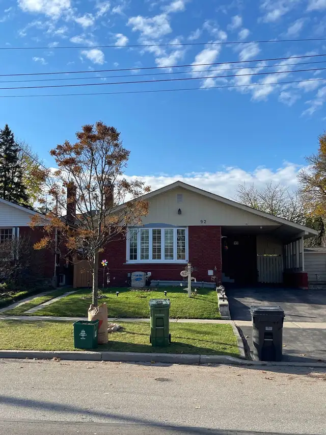 Basement apartment for rent - Location !
