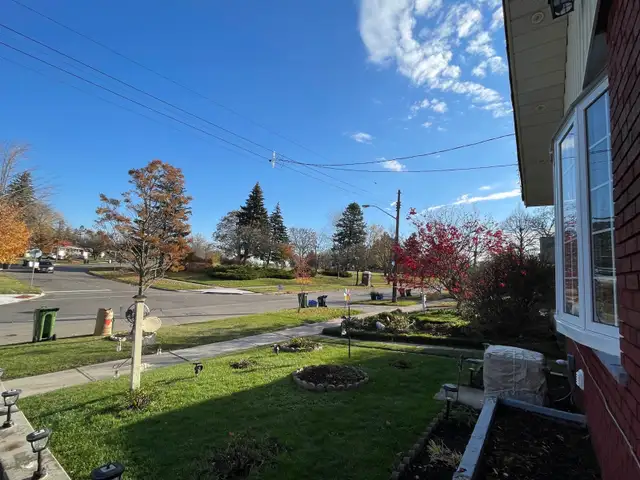 Basement apartment for rent - Location ! - Photo 2